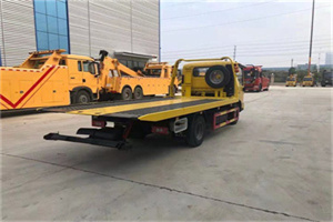 周口非事故拖车