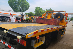 周口附近拖车电话号码服务